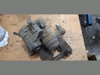 bontott SKODA SUPERB III Bal hátsó Féknyereg Munkahengerrel