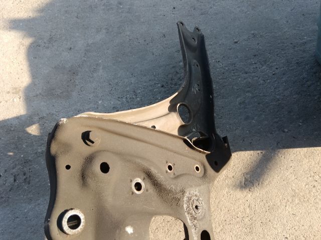 bontott SKODA SUPERB III Első Bölcső