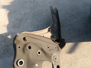 bontott SKODA SUPERB III Első Bölcső