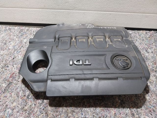 bontott SKODA SUPERB III Felső Motorburkolat