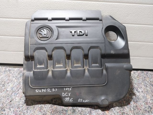 bontott SKODA SUPERB III Felső Motorburkolat