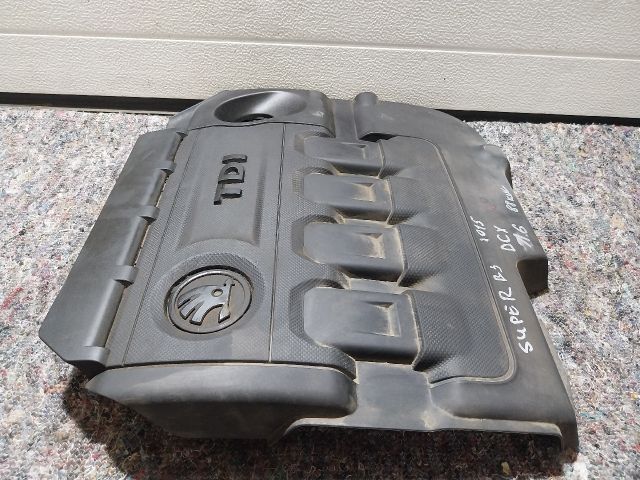 bontott SKODA SUPERB III Felső Motorburkolat