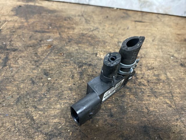 bontott SKODA SUPERB III Kipufogó Nyomásérzékelő