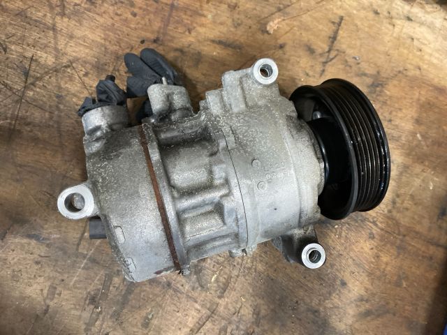 bontott SKODA SUPERB III Klímakompresszor