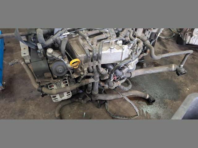 bontott SKODA SUPERB III Motor (Fűzött blokk hengerfejjel)