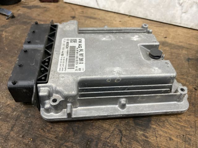 bontott SKODA SUPERB III Motorvezérlő