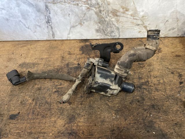 bontott SKODA SUPERB III Vízpumpa