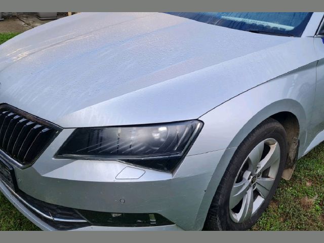 bontott SKODA SUPERB III Bal első Rugó