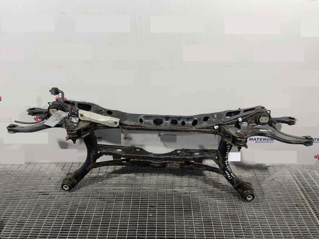 bontott SKODA SUPERB III Hátsó Bölcső