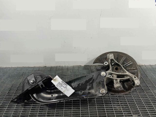 bontott SKODA SUPERB III Jobb hátsó Csonkállvány