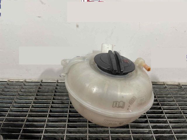 bontott SKODA SUPERB III Kiegyenlítő Tartály