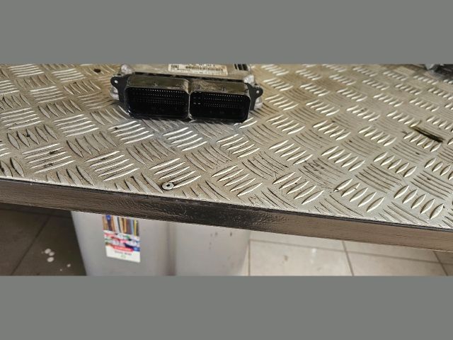 bontott SKODA SUPERB III Motorvezérlő