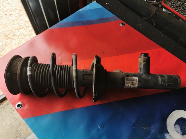 bontott SKODA SUPERB III Bal első Lengéscsillapító