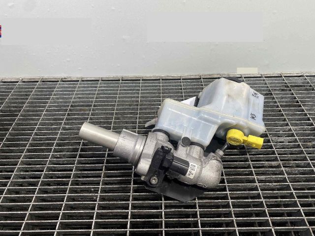 bontott SKODA SUPERB III Főfékhenger