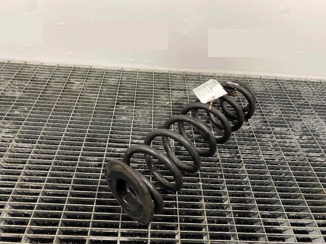 bontott SKODA SUPERB III Hátsó Rugó