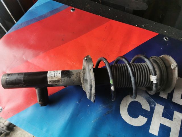 bontott SKODA SUPERB III Jobb első Lengéscsillapító