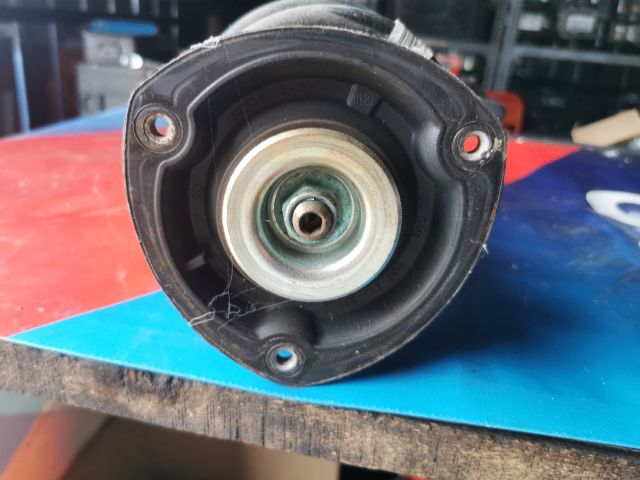 bontott SKODA SUPERB III Jobb első Lengéscsillapító