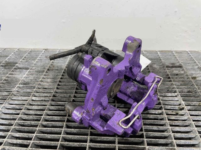 bontott SKODA SUPERB III Jobb hátsó Féknyereg Munkahengerrel