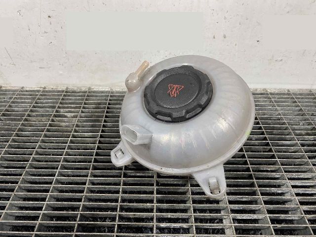 bontott SKODA SUPERB III Kiegyenlítő Tartály