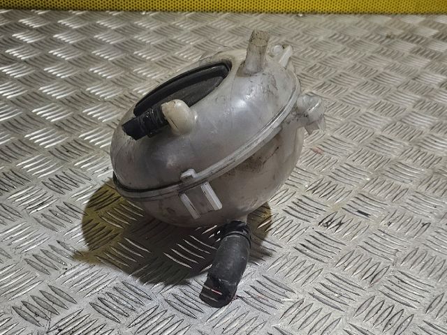 bontott SKODA SUPERB III Kiegyenlítő Tartály