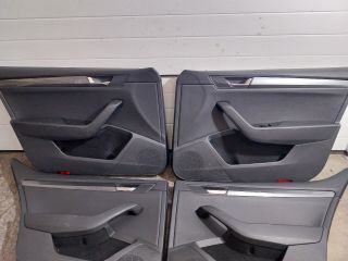 bontott SKODA SUPERB III Ajtó Kárpit Szett