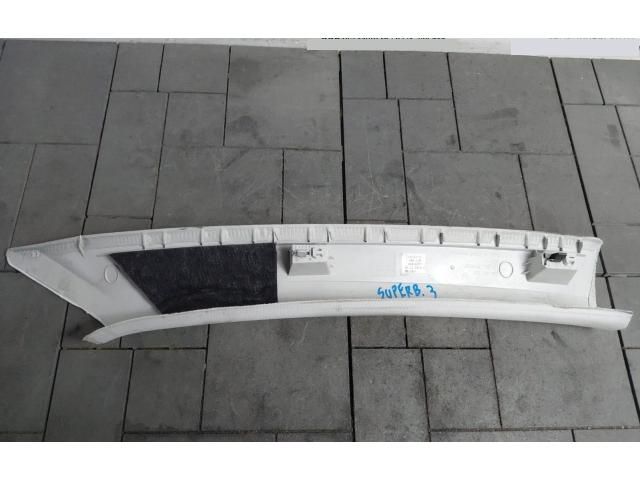 bontott SKODA SUPERB III Bal A Oszlop Burkolat