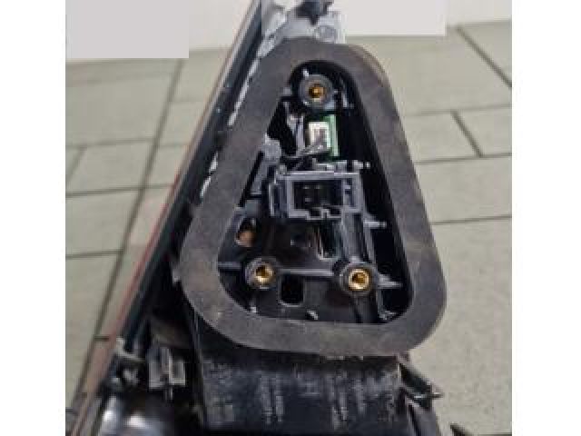 bontott SKODA SUPERB III Bal Belső Hátsó Lámpa