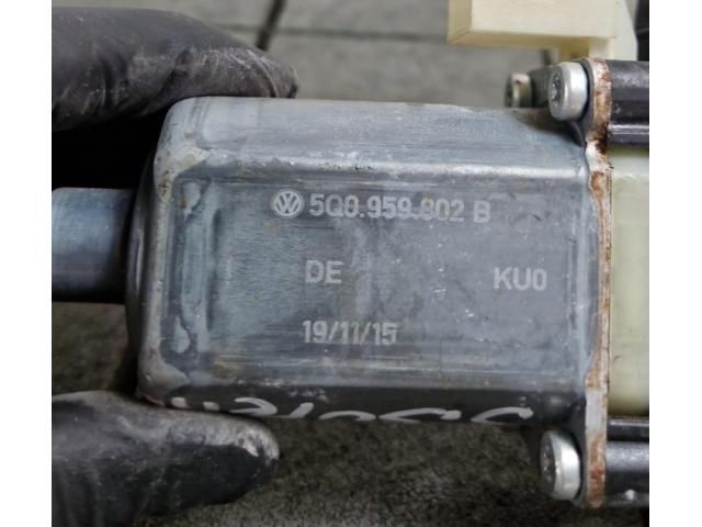 bontott SKODA SUPERB III Bal első Ablakemelő Motor