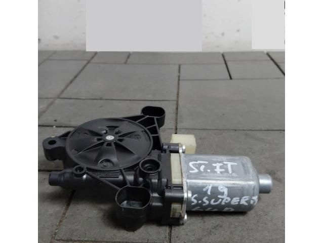 bontott SKODA SUPERB III Bal első Ablakemelő Motor