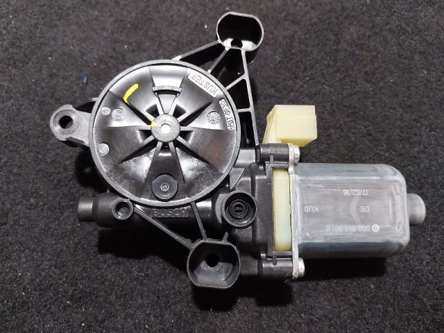 bontott SKODA SUPERB III Bal első Ablakemelő Motor