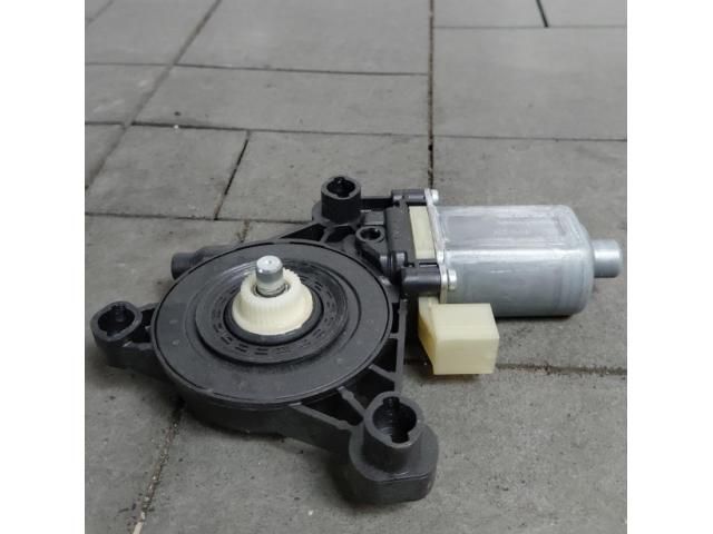 bontott SKODA SUPERB III Bal első Ablakemelő Motor