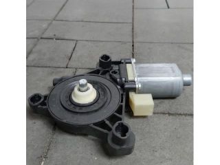 bontott SKODA SUPERB III Bal első Ablakemelő Motor