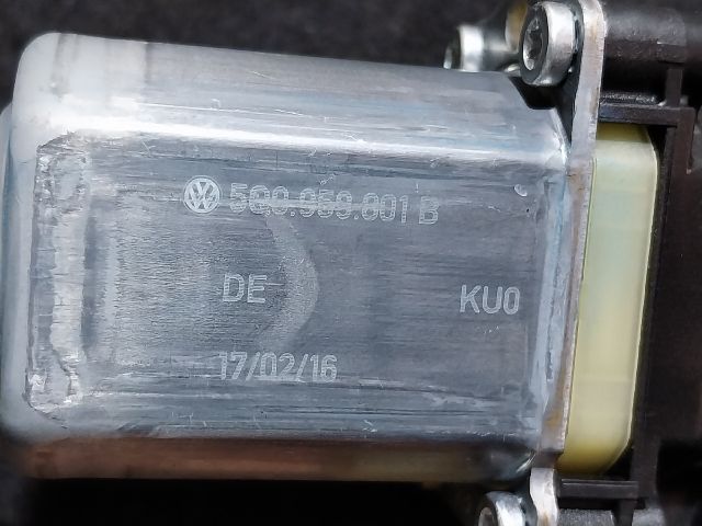 bontott SKODA SUPERB III Bal első Ablakemelő Motor