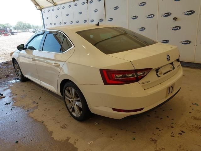 bontott SKODA SUPERB III Bal első Vízlehúzó Gumicsík