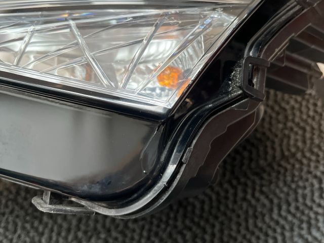 bontott SKODA SUPERB III Bal Fényszóró