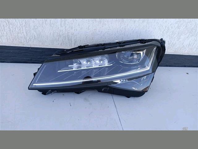 bontott SKODA SUPERB III Bal Fényszóró