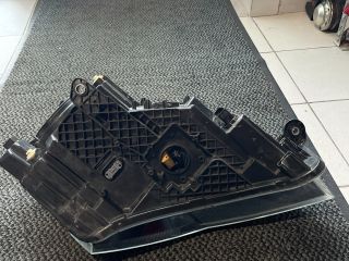 bontott SKODA SUPERB III Bal Fényszóró