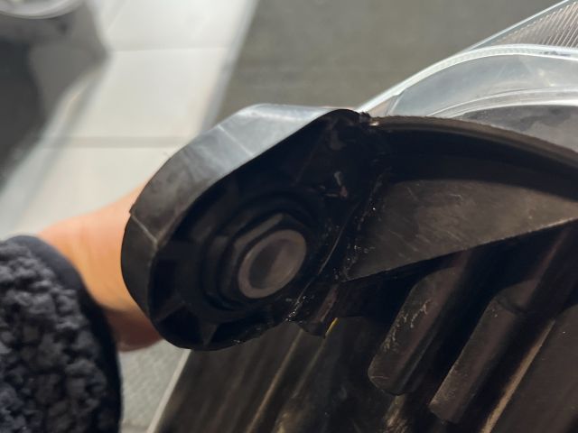 bontott SKODA SUPERB III Bal Fényszóró