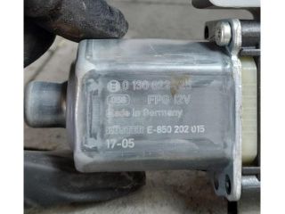 bontott SKODA SUPERB III Bal hátsó Ablakemelő Motor