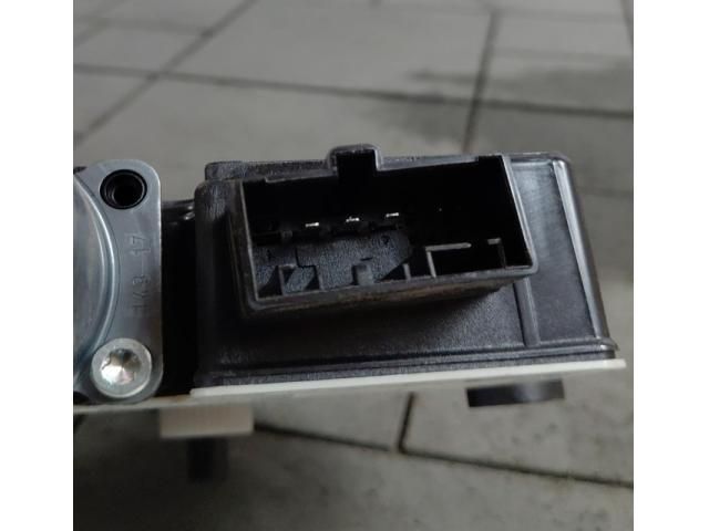 bontott SKODA SUPERB III Bal hátsó Ablakemelő Motor