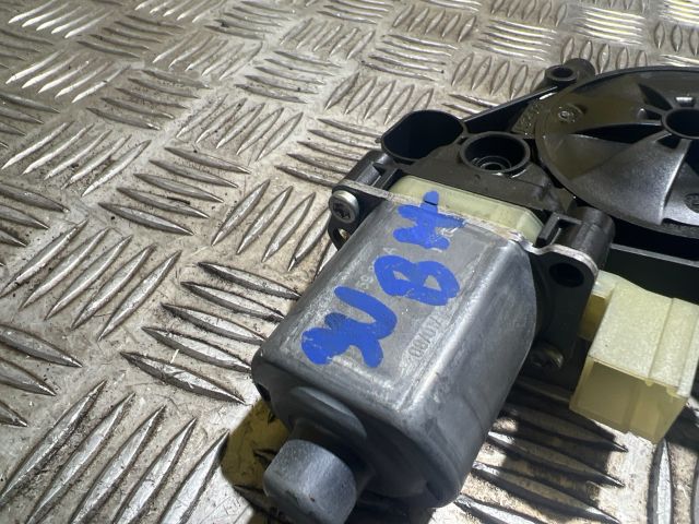 bontott SKODA SUPERB III Bal hátsó Ablakemelő Motor