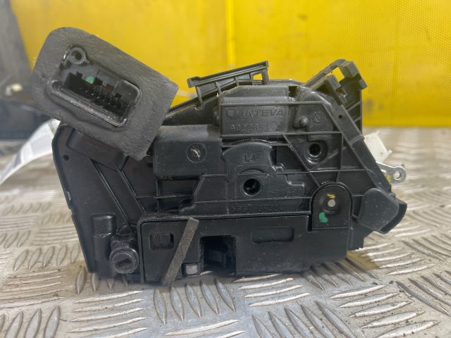 bontott SKODA SUPERB III Bal hátsó Ajtózár