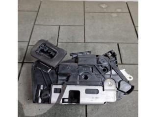 bontott SKODA SUPERB III Bal hátsó Ajtózár