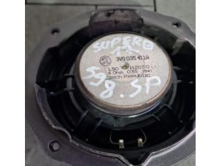 bontott SKODA SUPERB III Bal hátsó Hangszóró