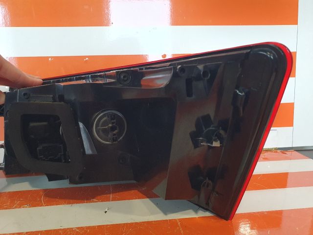 bontott SKODA SUPERB III Bal Hátsó Lámpa