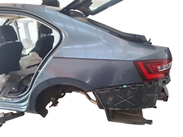 bontott SKODA SUPERB III Bal hátsó Sárvédő