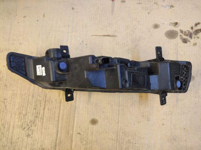 bontott SKODA SUPERB III Bal Ködfényszóró