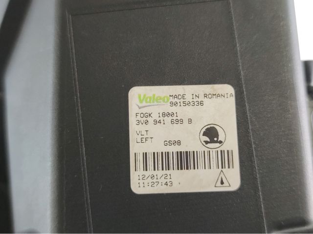 bontott SKODA SUPERB III Bal Ködfényszóró