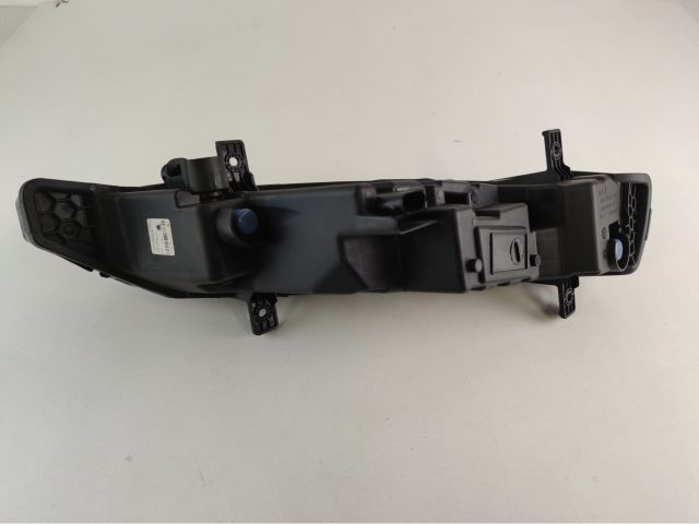 bontott SKODA SUPERB III Bal Ködfényszóró