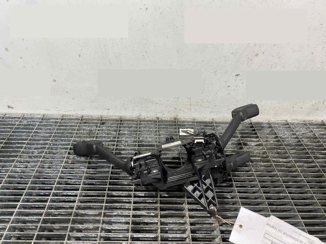 bontott SKODA SUPERB III Bal Kormánykapcsoló Irányjelző